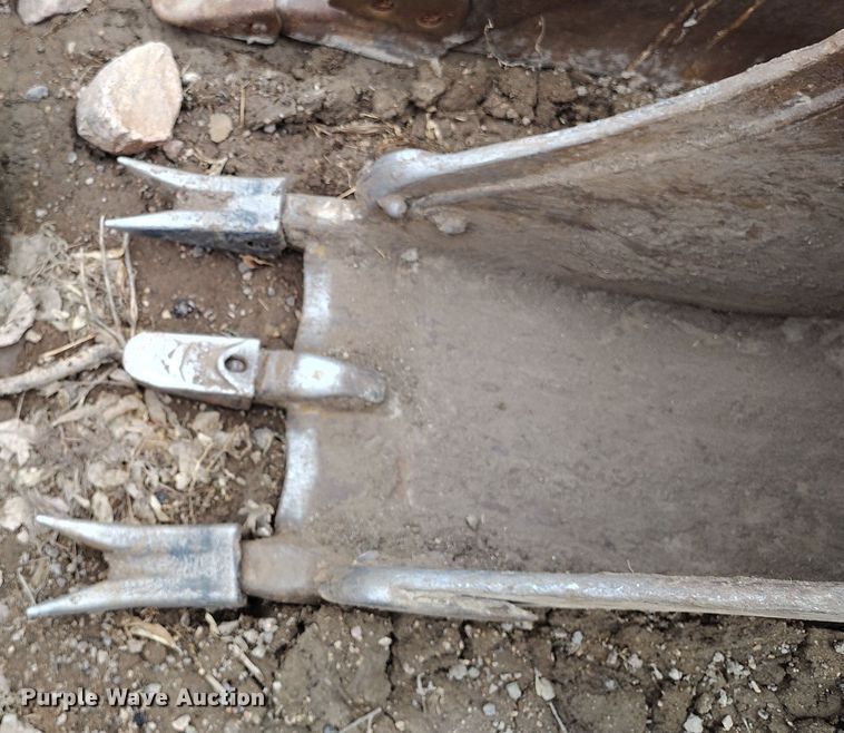 image for item DV6680 2006 Bobcat 430 ZHS mini excavator