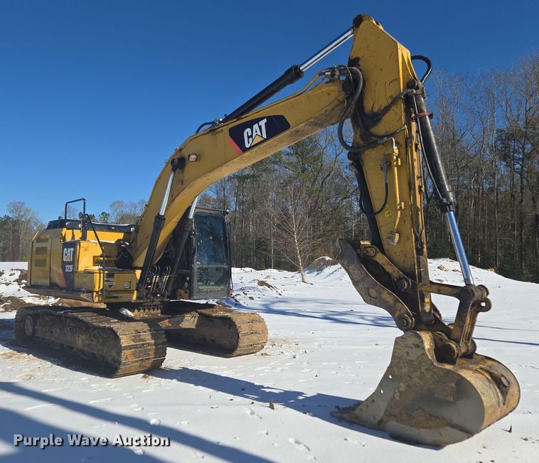 image for item DW1801 2017 Caterpillar 323F L excavator