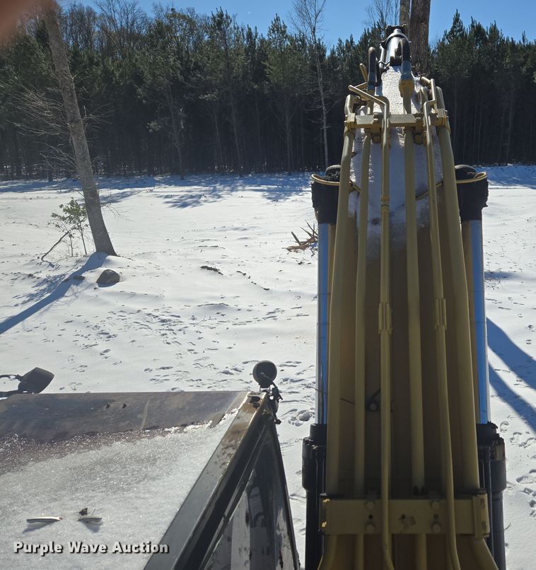 image for item DW1801 2017 Caterpillar 323F L excavator