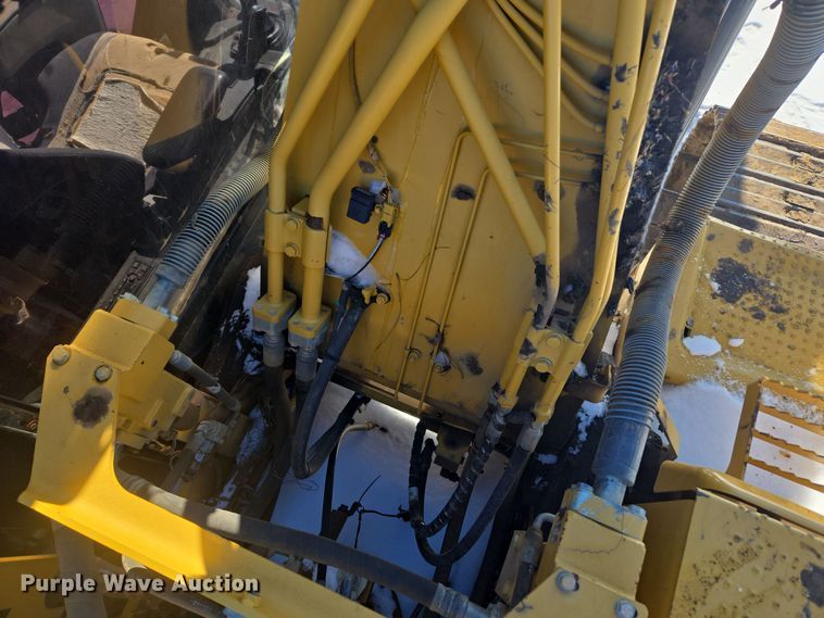 image for item DW1801 2017 Caterpillar 323F L excavator