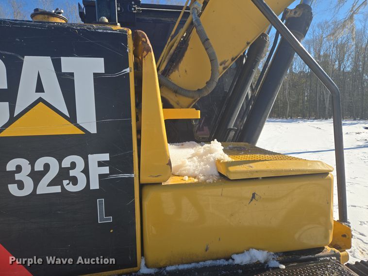 image for item DW1801 2017 Caterpillar 323F L excavator