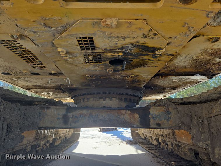 image for item DW1801 2017 Caterpillar 323F L excavator