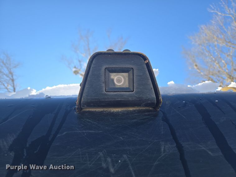 image for item DW1801 2017 Caterpillar 323F L excavator