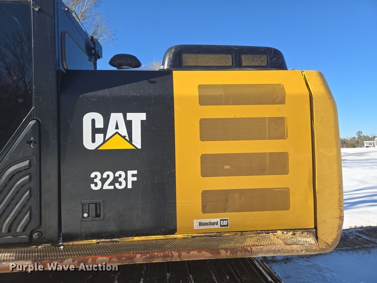 image for item DW1801 2017 Caterpillar 323F L excavator