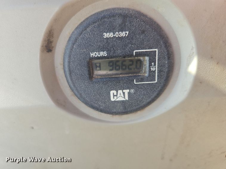 image for item DW1801 2017 Caterpillar 323F L excavator