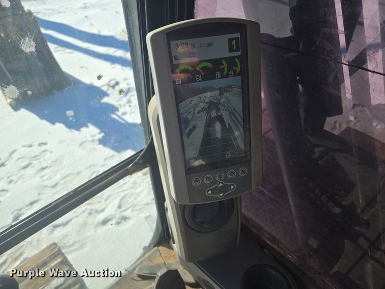 image for item DW1801 2017 Caterpillar 323F L excavator