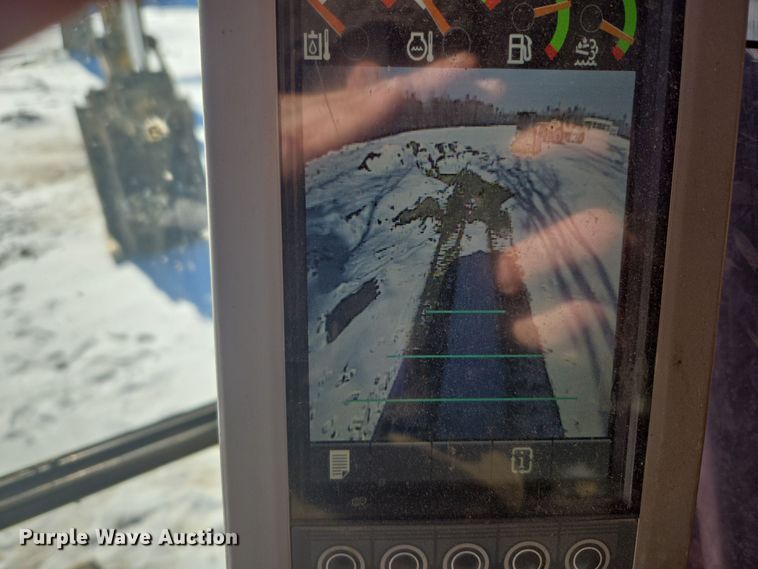 image for item DW1801 2017 Caterpillar 323F L excavator