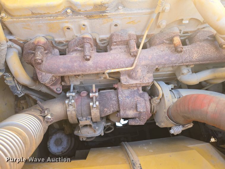 image for item DW1801 2017 Caterpillar 323F L excavator