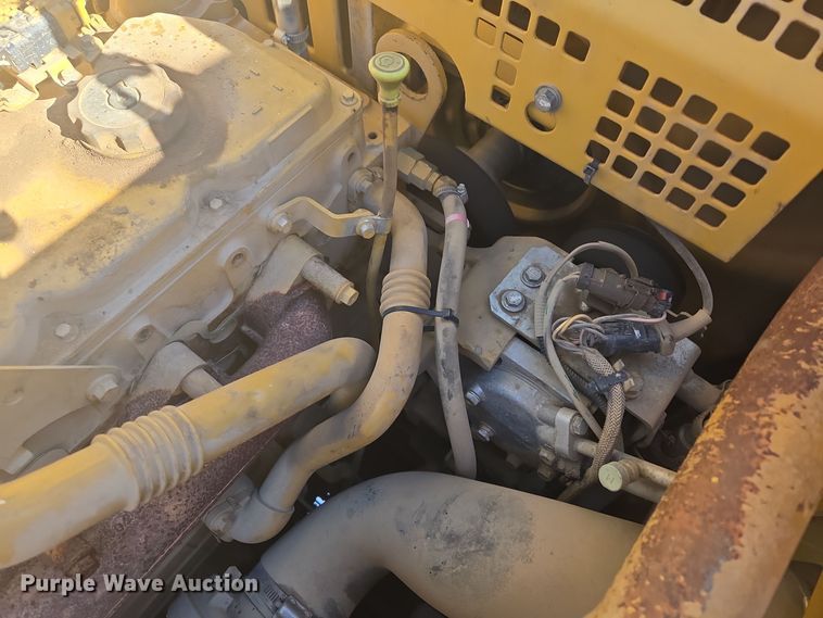 image for item DW1801 2017 Caterpillar 323F L excavator