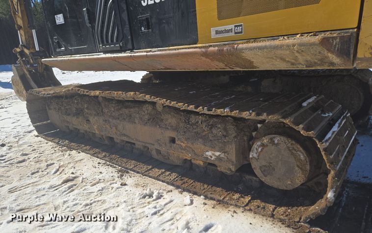 image for item DW1801 2017 Caterpillar 323F L excavator