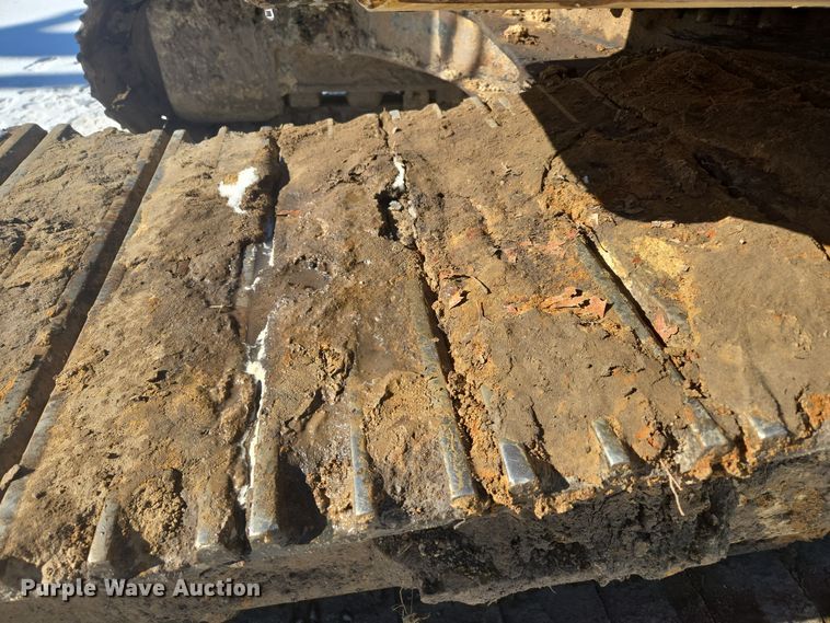 image for item DW1801 2017 Caterpillar 323F L excavator