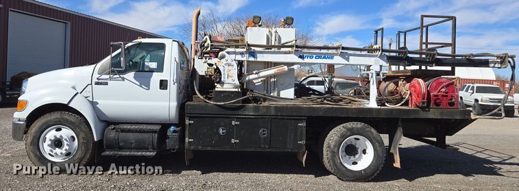 image for item DW1834 2011 Ford F750 Super Duty XL utility / service truck