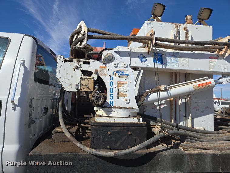 image for item DW1834 2011 Ford F750 Super Duty XL utility / service truck