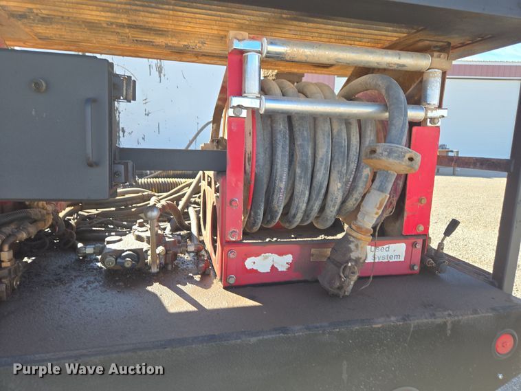 image for item DW1834 2011 Ford F750 Super Duty XL utility / service truck