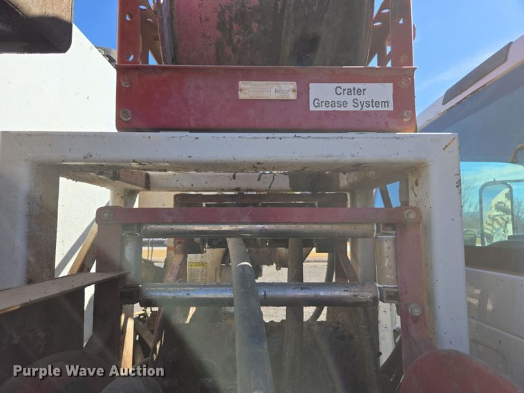 image for item DW1834 2011 Ford F750 Super Duty XL utility / service truck