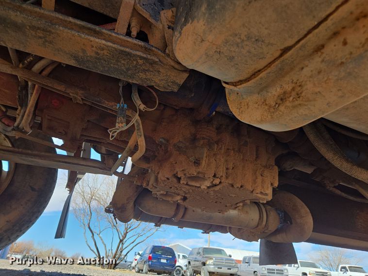 image for item DW1834 2011 Ford F750 Super Duty XL utility / service truck