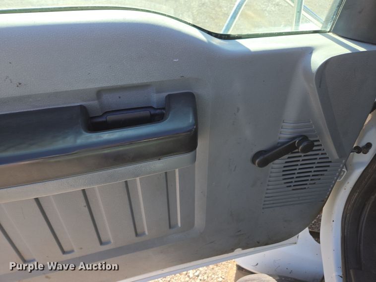 image for item DW1834 2011 Ford F750 Super Duty XL utility / service truck