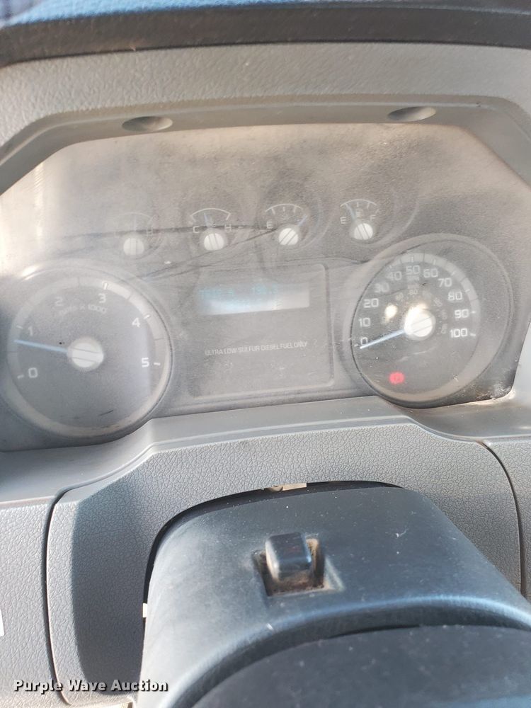 image for item DW1834 2011 Ford F750 Super Duty XL utility / service truck