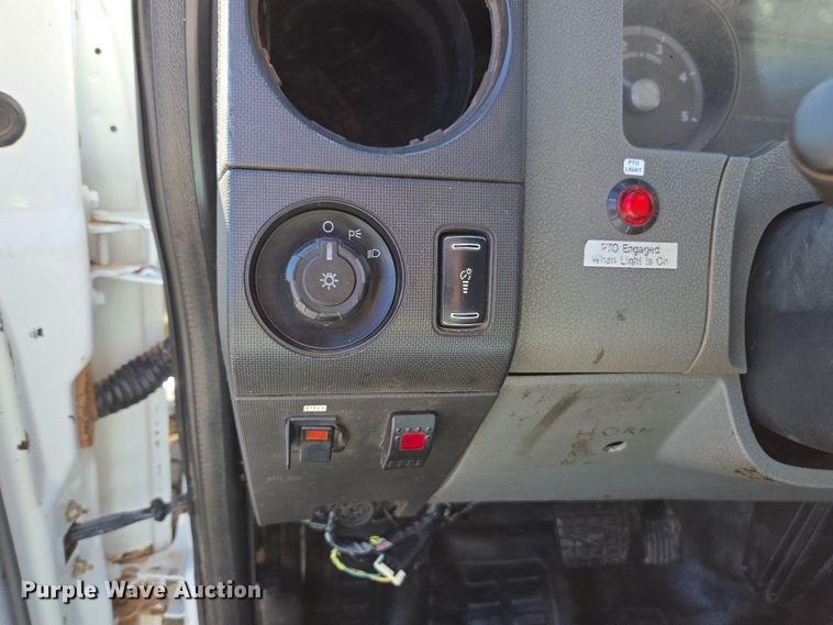 image for item DW1834 2011 Ford F750 Super Duty XL utility / service truck