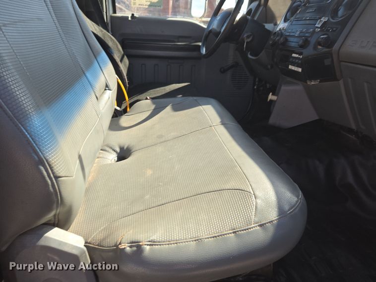 image for item DW1834 2011 Ford F750 Super Duty XL utility / service truck