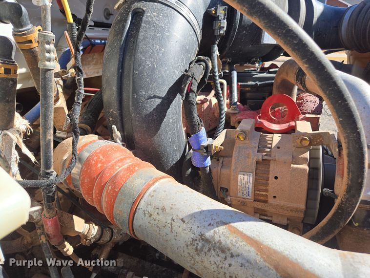 image for item DW1834 2011 Ford F750 Super Duty XL utility / service truck