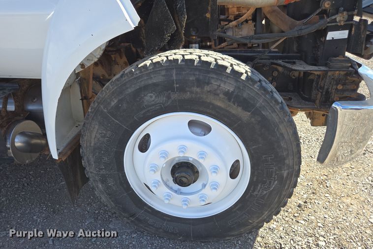 image for item DW1834 2011 Ford F750 Super Duty XL utility / service truck