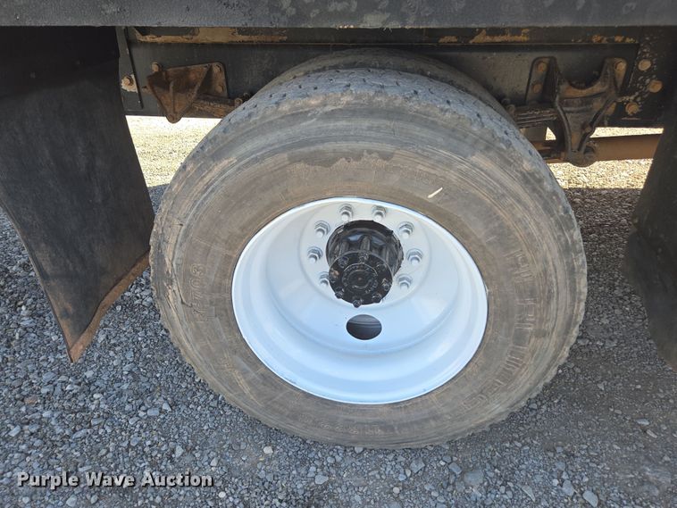 image for item DW1834 2011 Ford F750 Super Duty XL utility / service truck