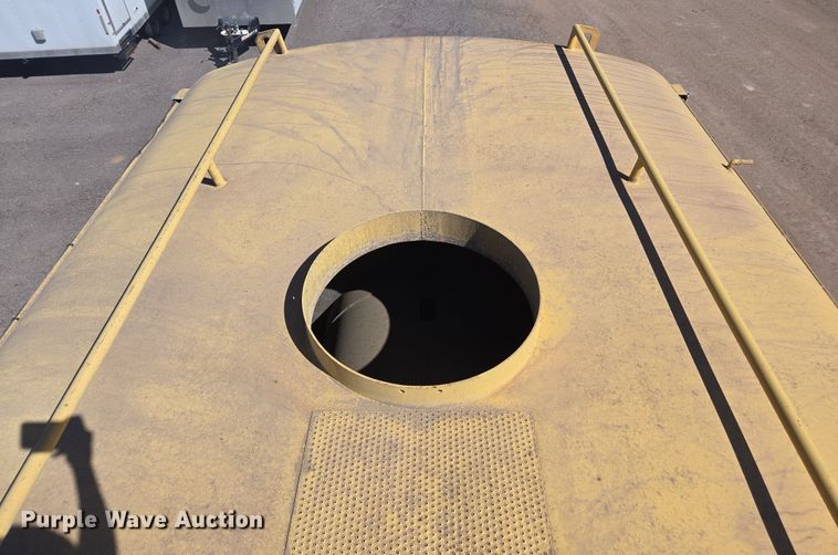 image for item DW1835 Haulpak water wagon