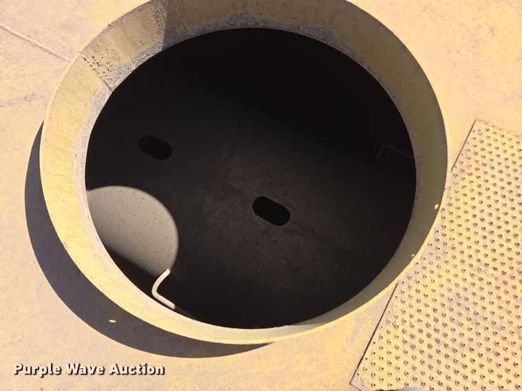 image for item DW1835 Haulpak water wagon