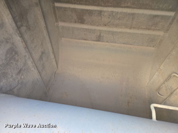 image for item DW1835 Haulpak water wagon