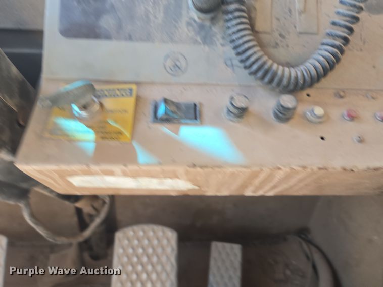 image for item DW1836 1988 Haulpak 140M haul truck