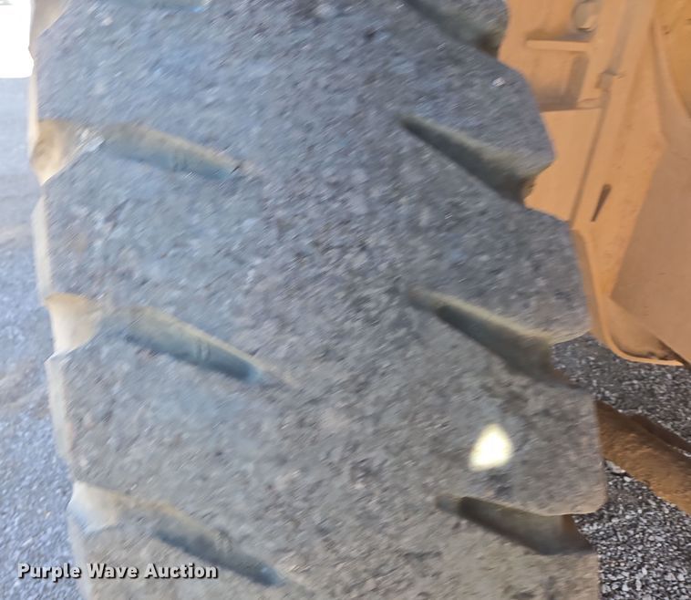 image for item DW1836 1988 Haulpak 140M haul truck