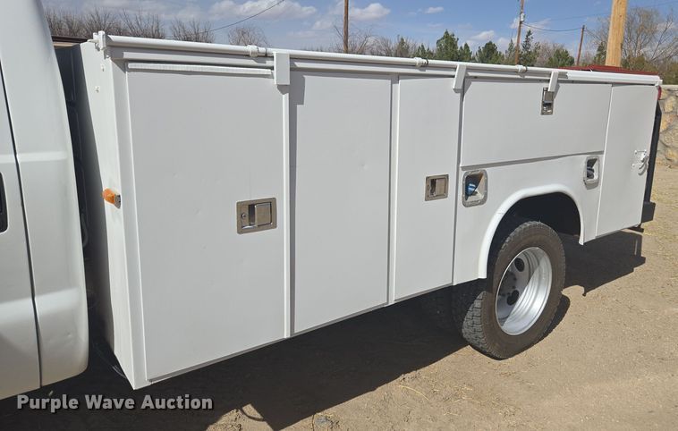image for item DW1839 2012 Ford F550 Super Duty XL utility / service truck