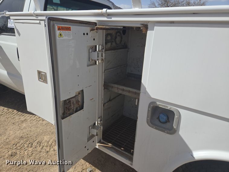 image for item DW1839 2012 Ford F550 Super Duty XL utility / service truck