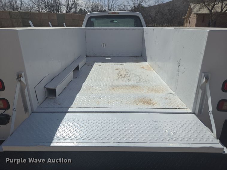 image for item DW1839 2012 Ford F550 Super Duty XL utility / service truck