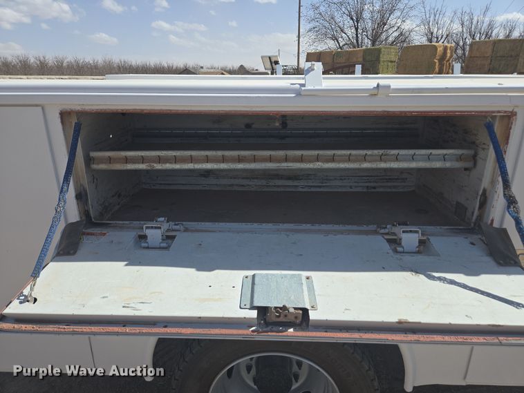 image for item DW1839 2012 Ford F550 Super Duty XL utility / service truck