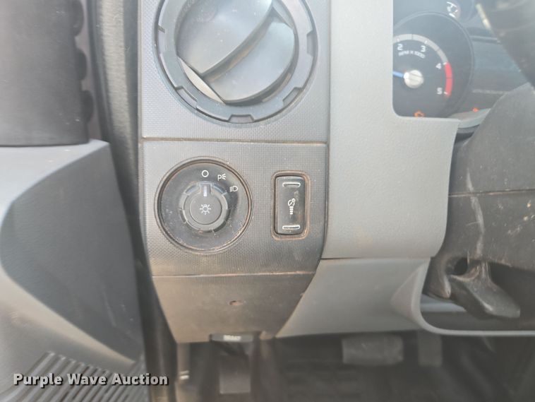 image for item DW1839 2012 Ford F550 Super Duty XL utility / service truck