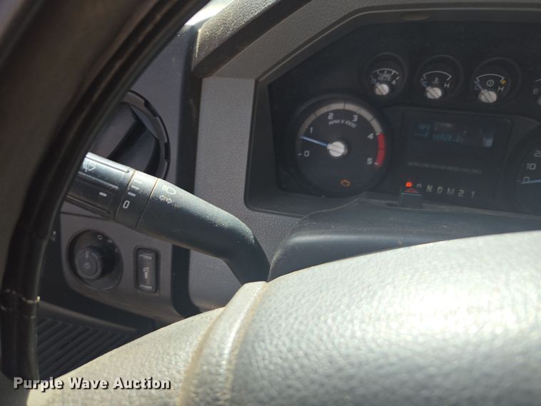 image for item DW1839 2012 Ford F550 Super Duty XL utility / service truck