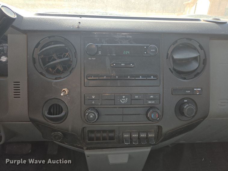 image for item DW1839 2012 Ford F550 Super Duty XL utility / service truck