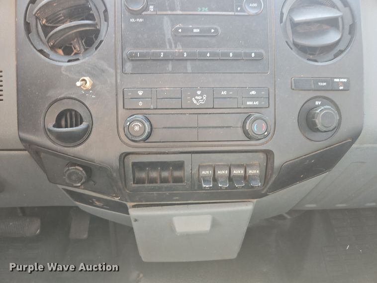 image for item DW1839 2012 Ford F550 Super Duty XL utility / service truck