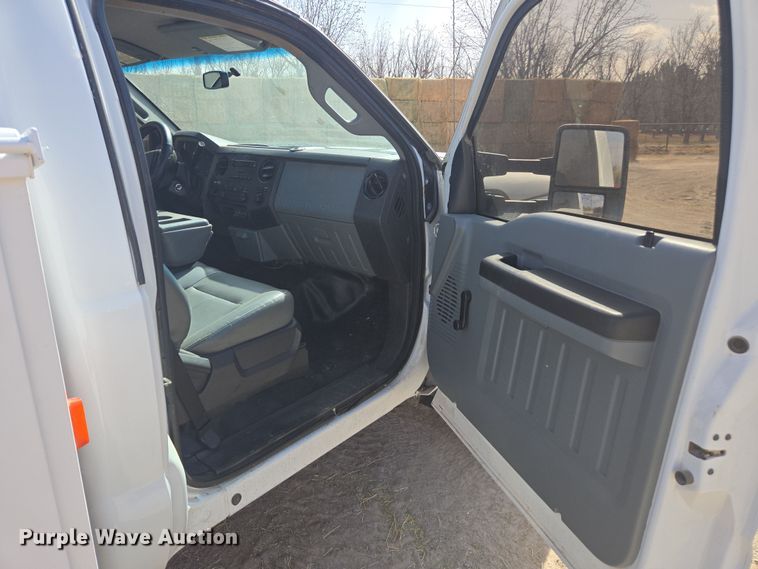 image for item DW1839 2012 Ford F550 Super Duty XL utility / service truck