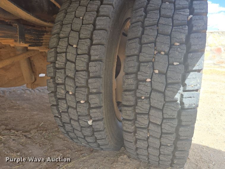 image for item DW1839 2012 Ford F550 Super Duty XL utility / service truck