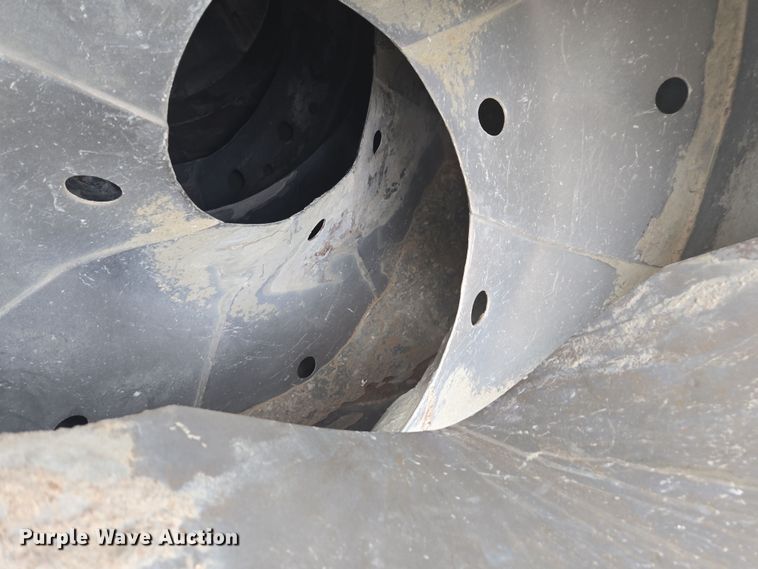 image for item DW1840 2011 Peterbilt 365 ready mix truck