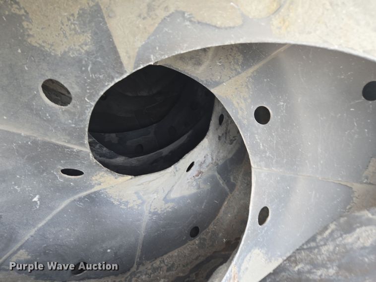 image for item DW1840 2011 Peterbilt 365 ready mix truck