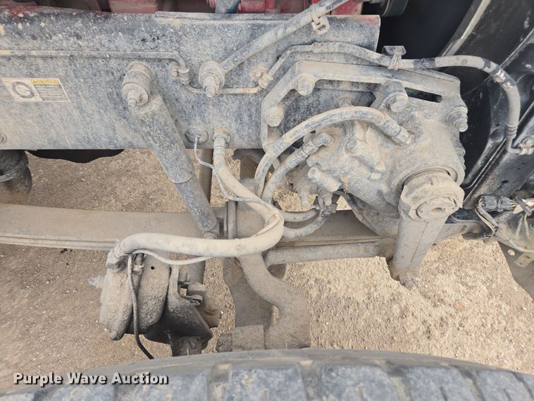 image for item DW1840 2011 Peterbilt 365 ready mix truck