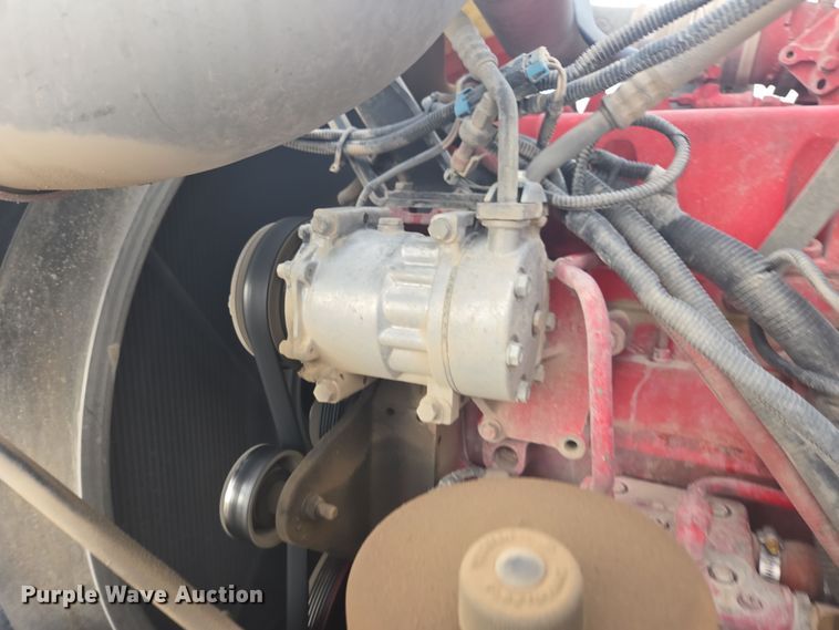 image for item DW1840 2011 Peterbilt 365 ready mix truck