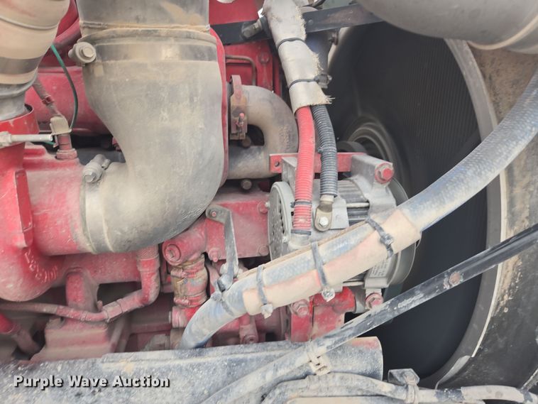 image for item DW1840 2011 Peterbilt 365 ready mix truck