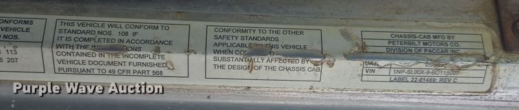 image for item DW1840 2011 Peterbilt 365 ready mix truck