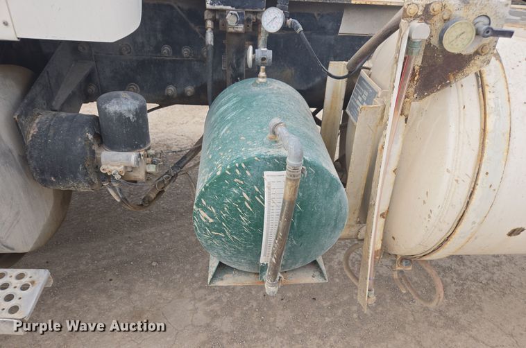 image for item DW1841 2009 Kenworth W900 ready mix truck