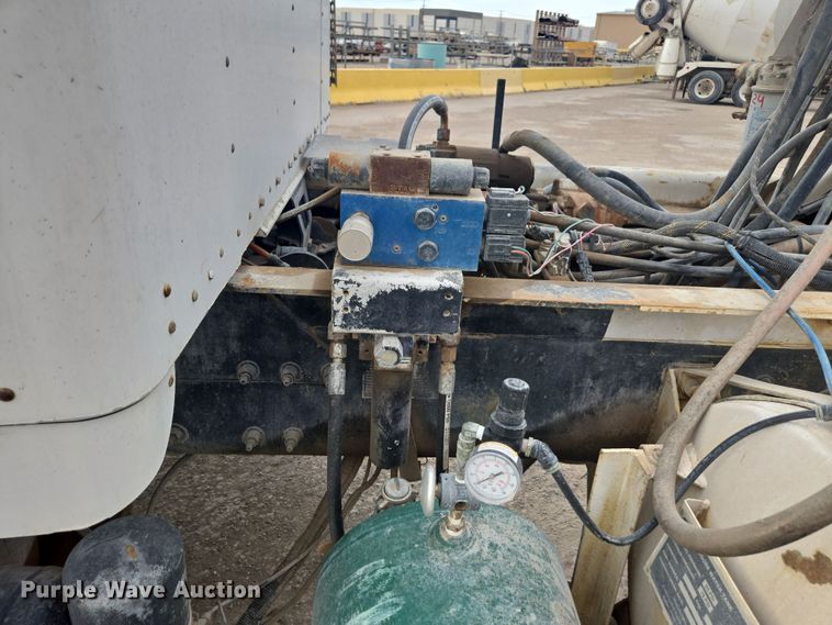 image for item DW1841 2009 Kenworth W900 ready mix truck